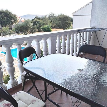 Apartments"Nika" With Private Pool Galovac  Luaran gambar