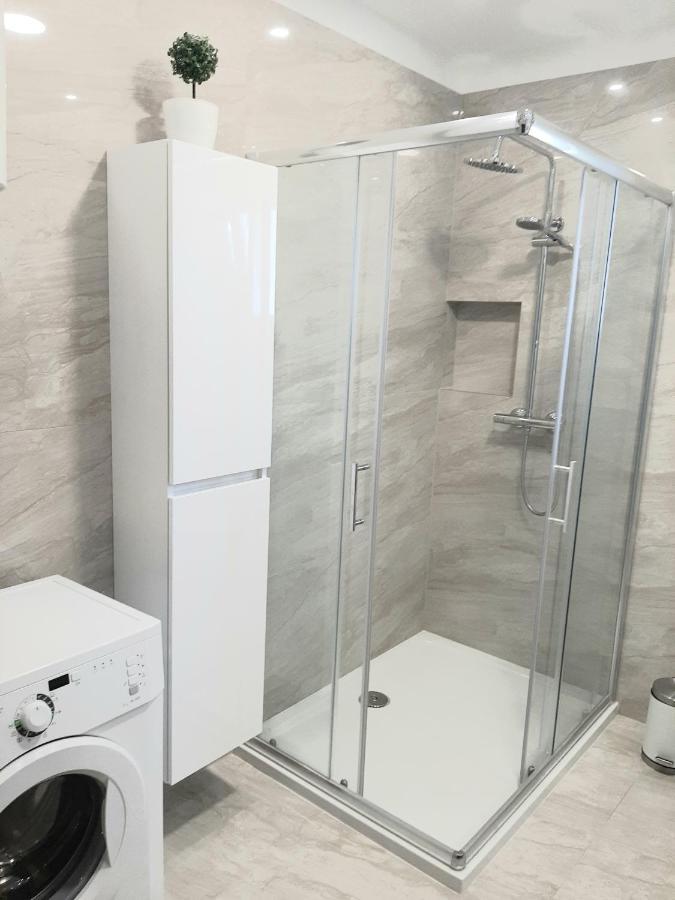Apartments"Nika" With Private Pool Galovac  Luaran gambar