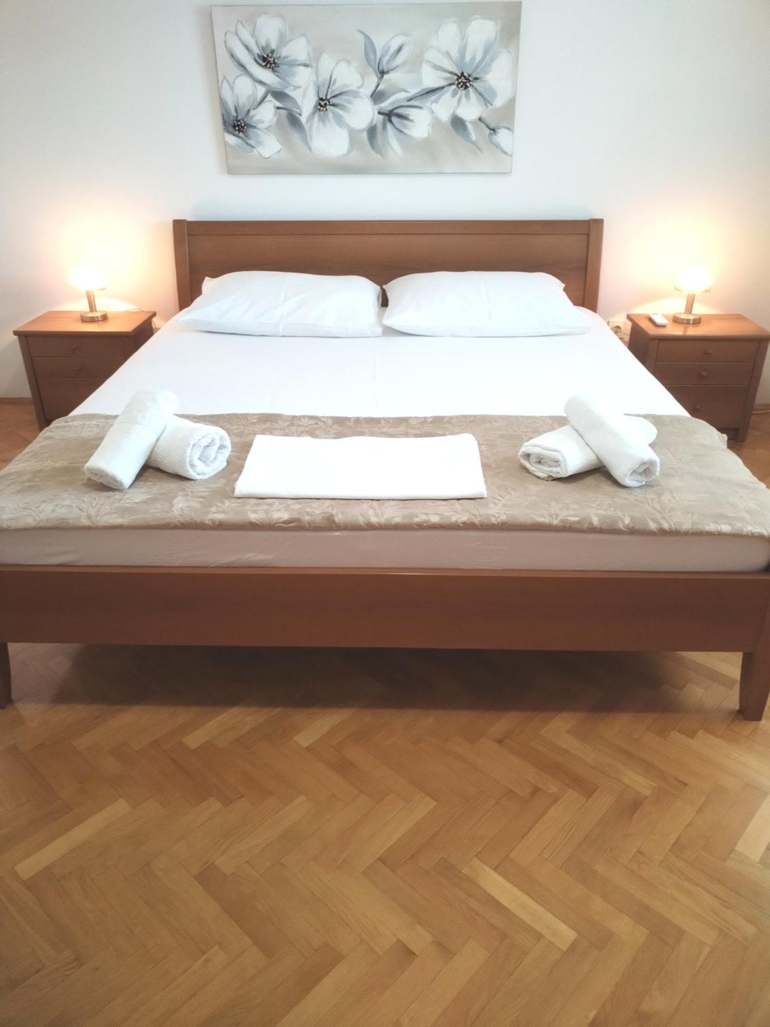 Apartments"Nika" With Private Pool Galovac  Luaran gambar