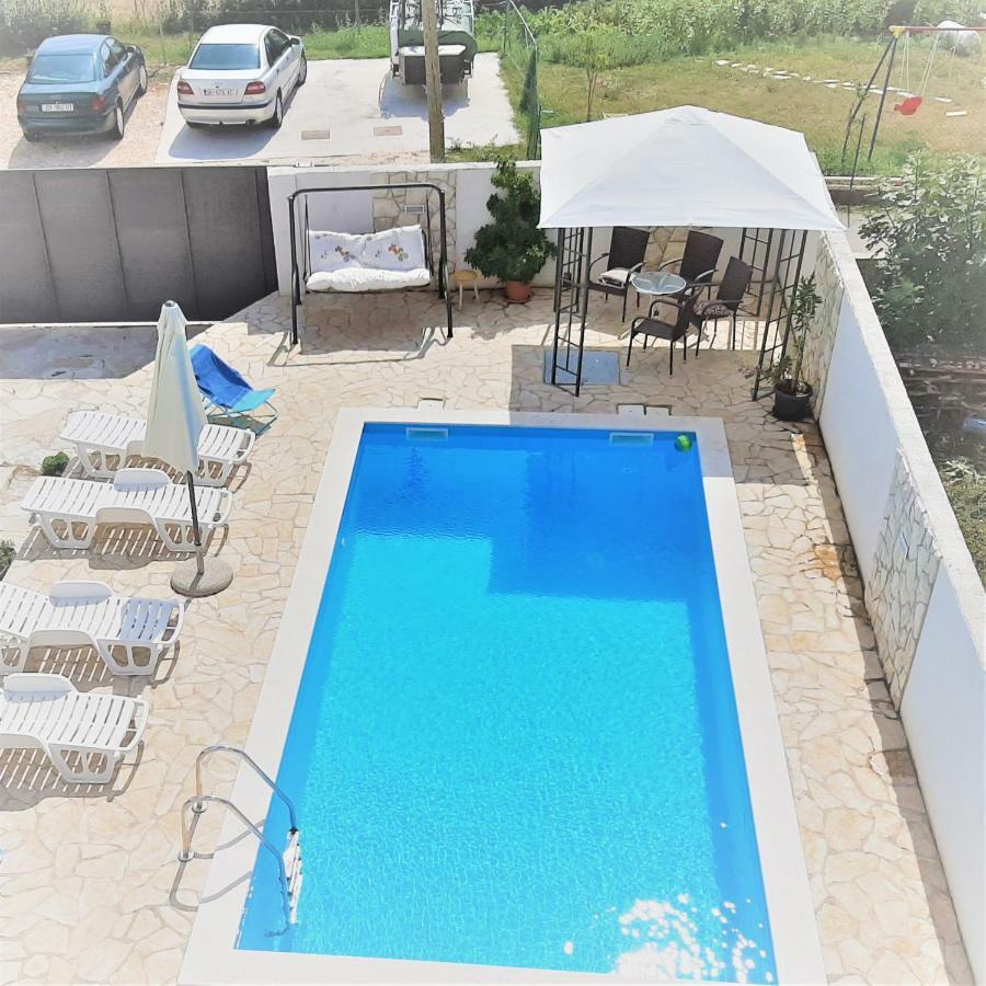 Apartments"Nika" With Private Pool Galovac  Luaran gambar